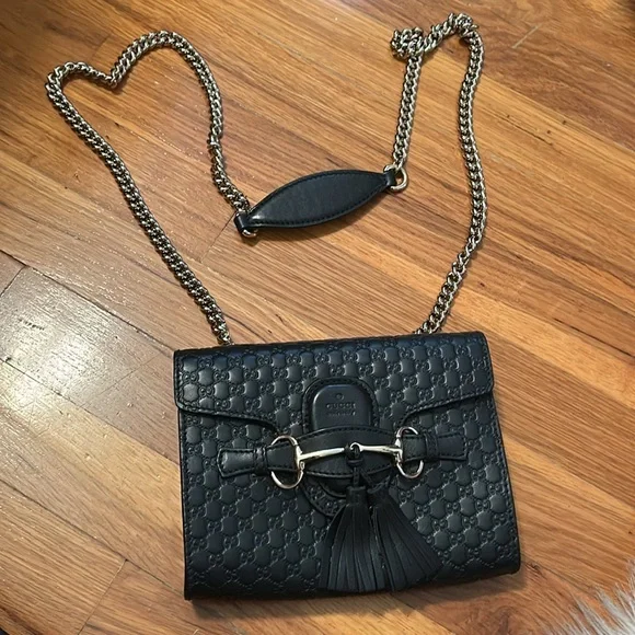 Authentic black Gucci microguccissima leather Emily chain crossbody bag - Picture 9 of 11